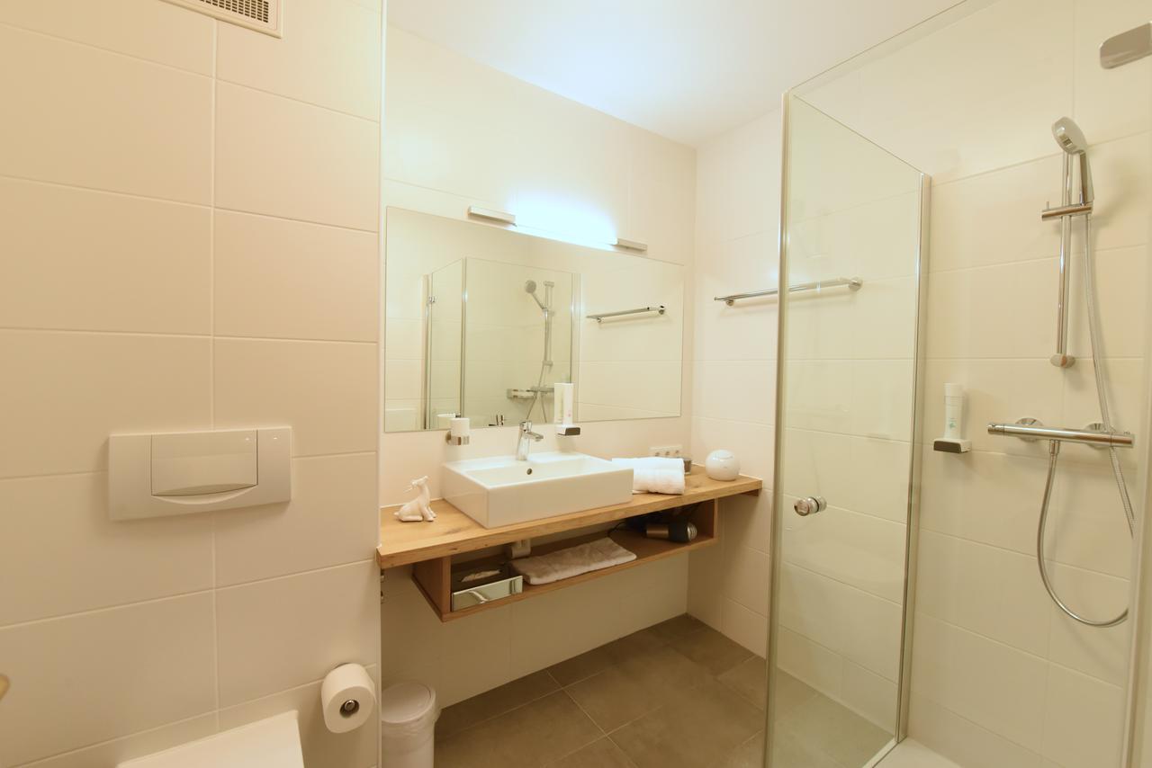 Hotel Brunnwald บาด ลีออนเฟลเดน ภายนอก รูปภาพ