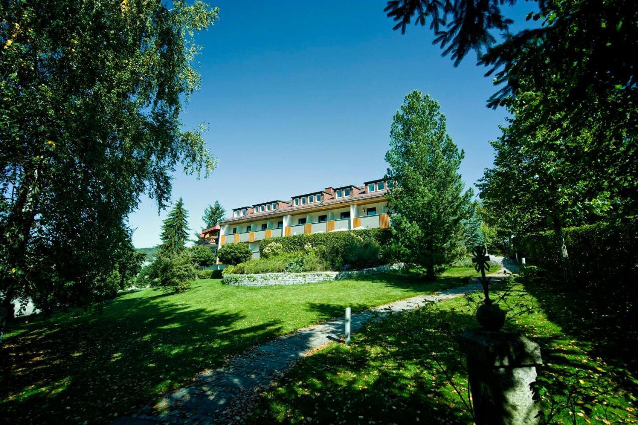 Hotel Brunnwald บาด ลีออนเฟลเดน ภายนอก รูปภาพ